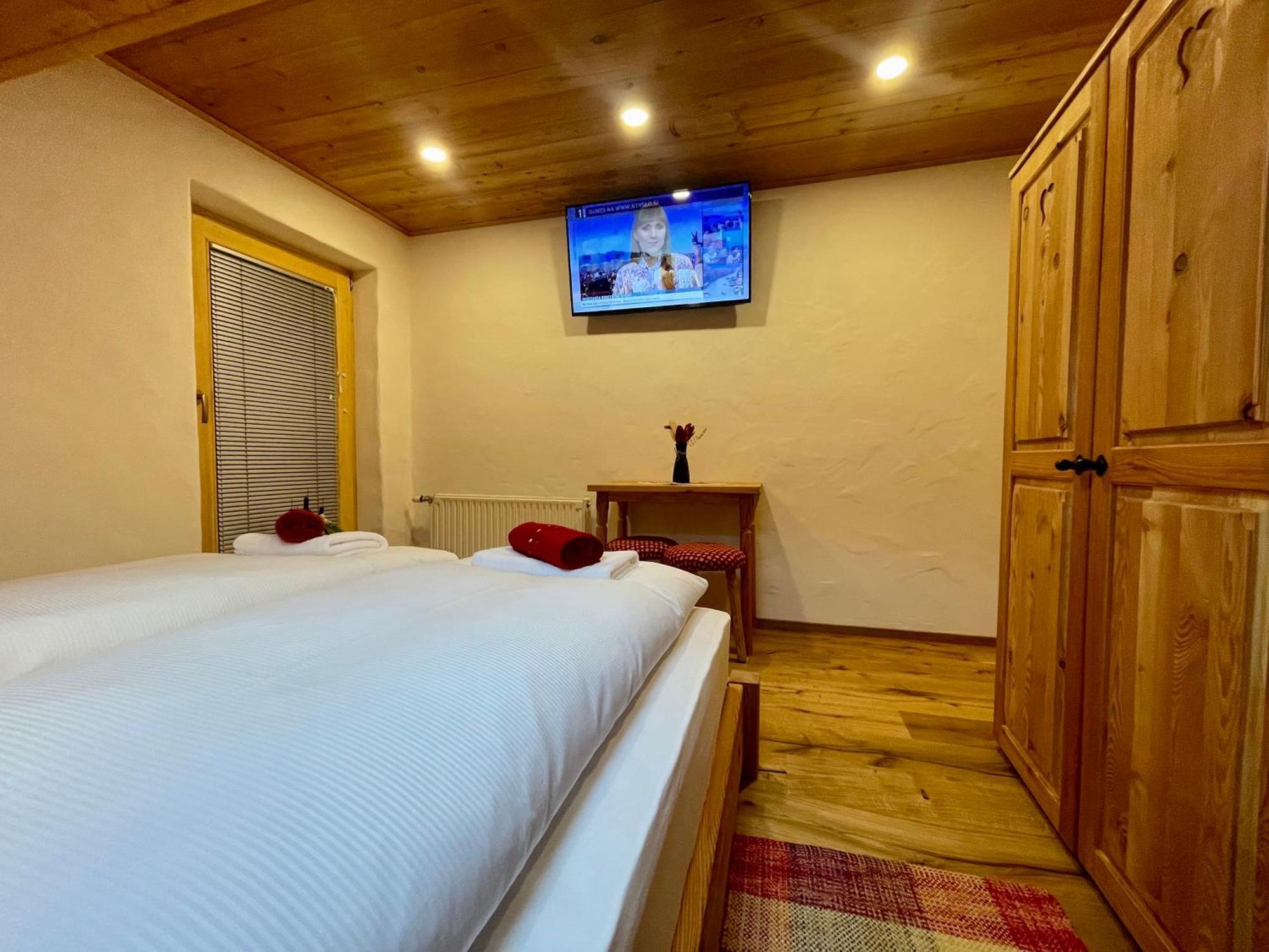 Hotel Surc Kranjska Gora Quarto foto